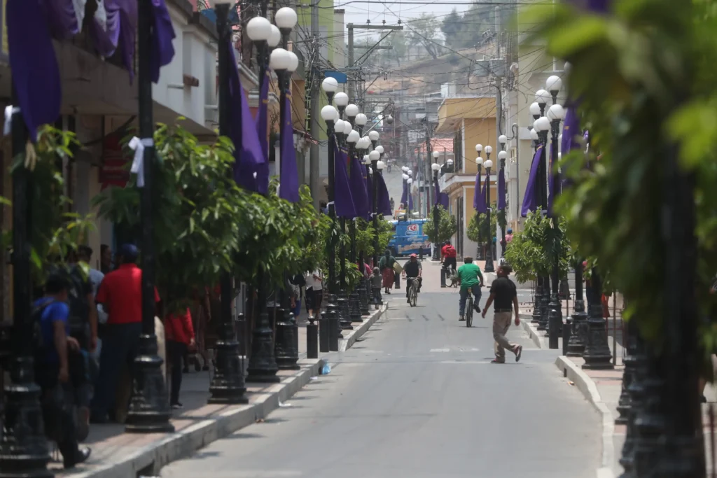 Autopista Los Altos con acceso a Salcajá y Quetzaltenango, zona de alta plusvalía inmobiliaria en Guatemala