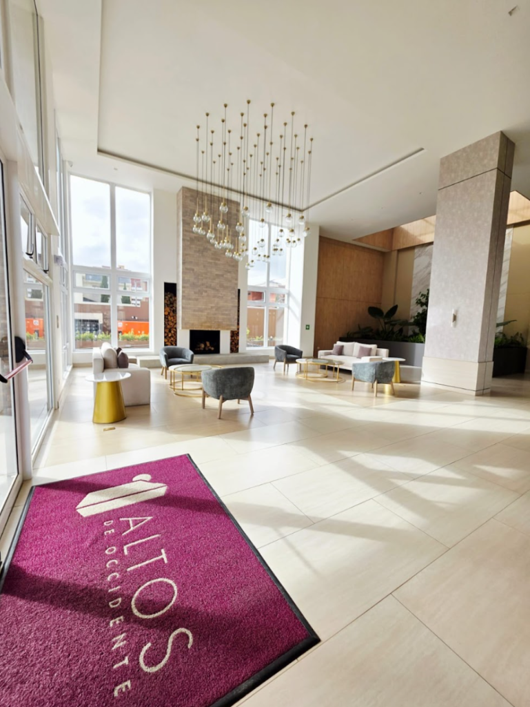 Grupo Monarca inmobiliaria en Quetzaltenango Guatemala — casas apartamentos terrenos y lotes en venta