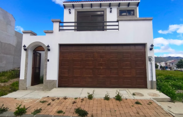 Casa Nueva en Venta en Villa Soler