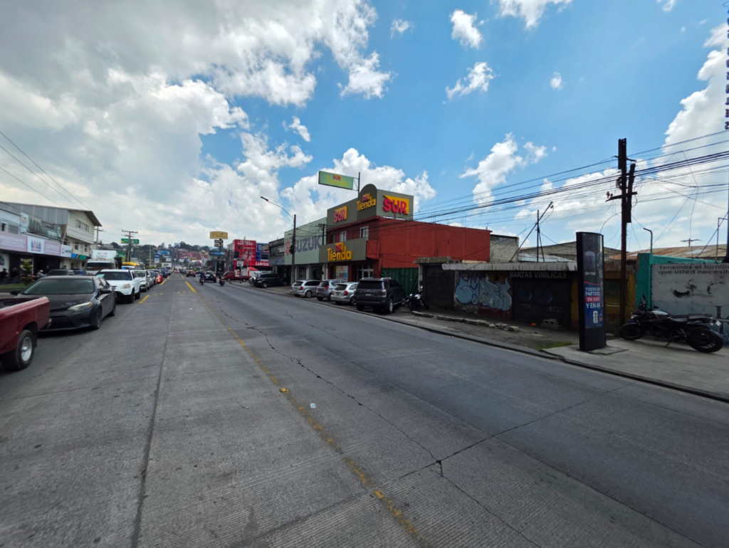 Terreno Comercial en Venta Frente a Xelapan