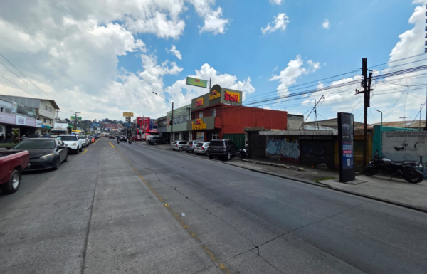 Terreno Comercial en Venta Frente a Xelapan